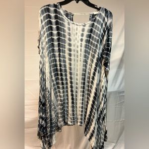 UMGEE Oversized Shirt